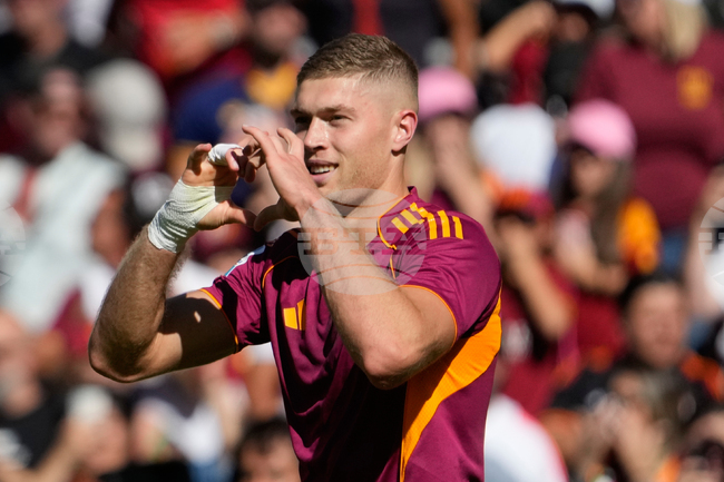 Рома се справи успешно при домакинството си на Верона в италианската Серия А