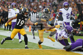 Vikings Steelers Football