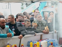 Сърбия - протест в защита на правителството