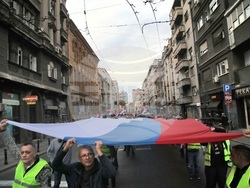 Сърбия - протест в защита на правителството