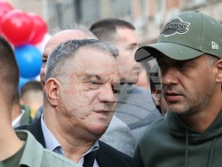 Сърбия - протест в защита на правителството