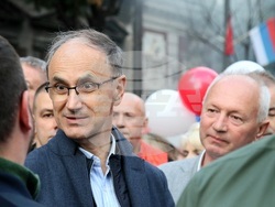 Сърбия - протест в защита на правителството