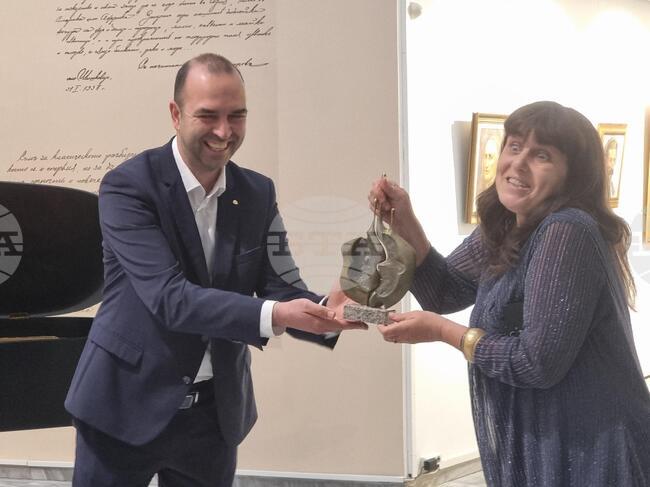 Оперната прима Красимира Стоянова е носителят на Националната награда "Акад. Марин Големинов" 