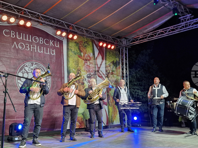 Свищов - празници „Свищовски лозници“ - закриване
