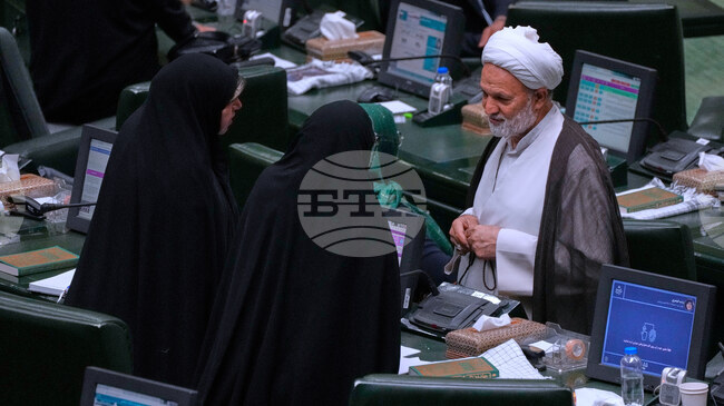 Иранска парламентарна комисия заплаши с обявяване на джихад, ако върховният лидер Али Хаменей бъде атакуван