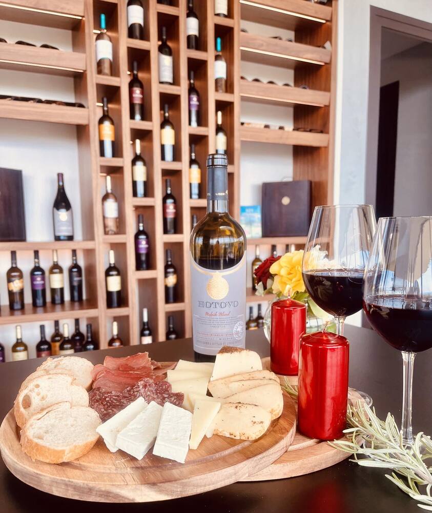 Struma Valley Winery Offers Immersive Tastings amid Scenic Vineyards