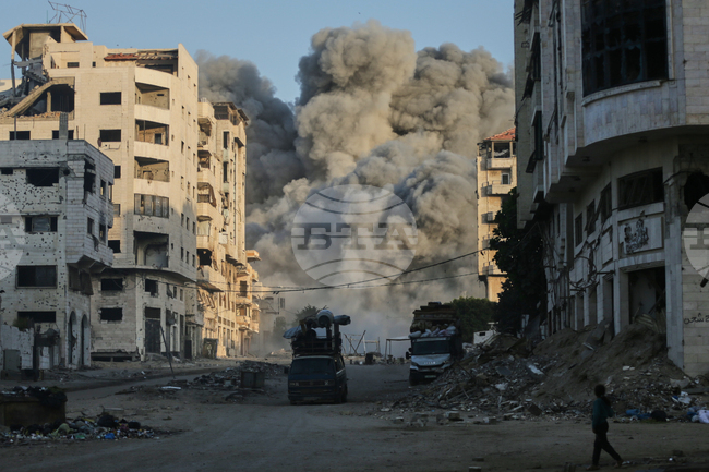 Най-малко 23 души бяха убити в ивицата Газа, заявиха палестинските здравни власти