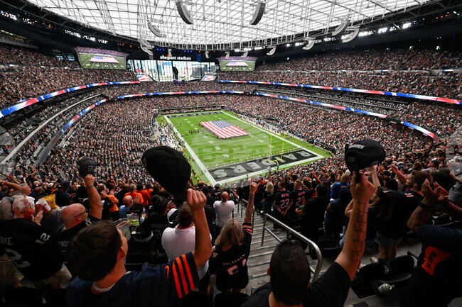 Bears Raiders Football