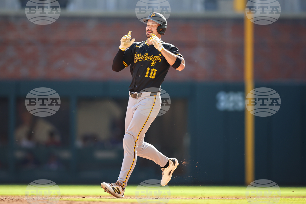 Pirates Braves Baseball