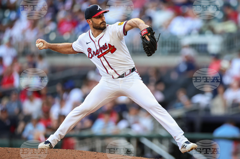 Pirates Braves Baseball