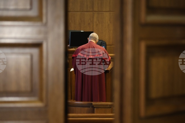 Все още не е издирен подсъдимият Петьо Петров, каза прокурор Ивайло Петров