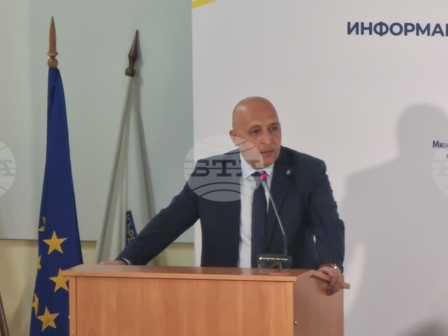 Наша работа е преходът от лева в евро да премине безпроблемно, без да се отрази върху работата на местните администрации, каза кметът на Кърджали
