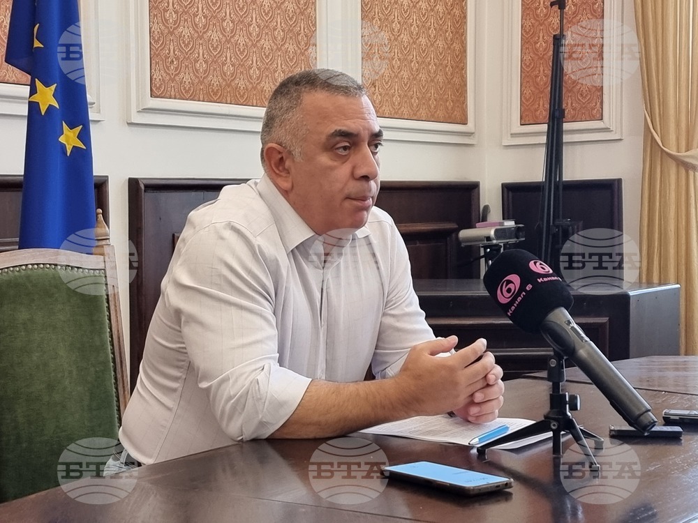 Асфалтирането на кв. "Речица" може да започне още през октомври, увери кметът на Сливен Стефан Радев