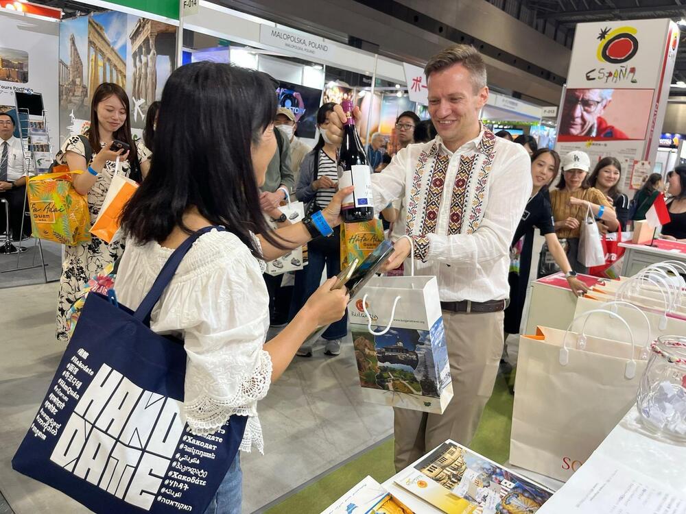 Участието на България в Tourism Expo Japan 2025 е стратегическа стъпка за разширяване на нашето присъствие на този далечен пазар, заяви министърът на туризма
