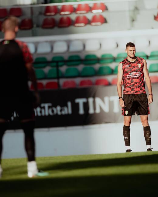 Българският защитник Атанас Чернев има нов треньор в Ещрела Амадора само след седем кръга