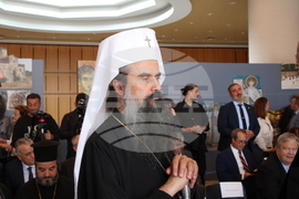 Гърция - Солун - списание „Теология“ - годишнина - „Вселената те провъзгласява за свой застъпник: Свети Димитър Мироточиви на Балканите. Емблематични места за поклонение, преносими икони и стенописи“ - изложба