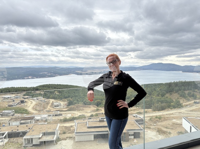 От всякакъв вид кадри ще се нуждаят в комплекс "ОКОЛ Лейк парк", след като бъде отворен, каза пред БТА мениджърът Даяна Каназирева