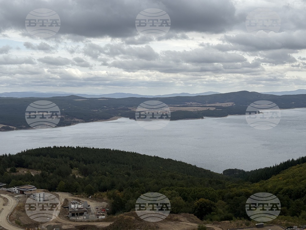 Село Горни Окол - комплекс „Окол Лейк парк“