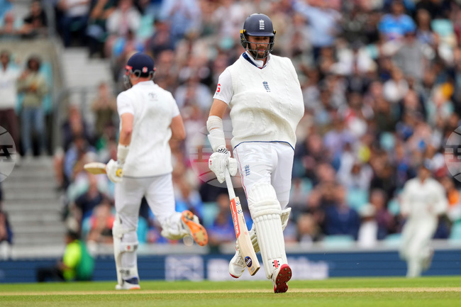 Cricket England Woakes Retires