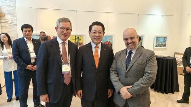 Българският посланик в Сеул Петър Крайчев участва в тазгодишния форум за мир „Ким Де Джунг“