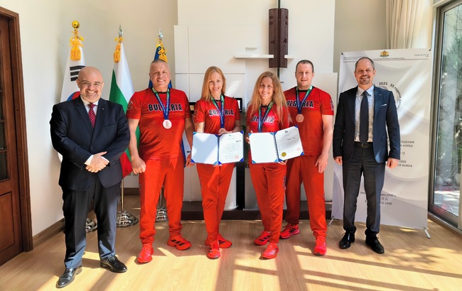 Делегация от Националната федерация по българско кемпо „Булкемпо“ посети Българското посолство в Сеул