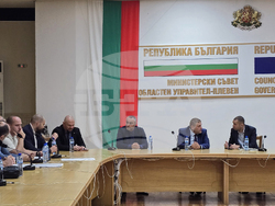 Плевен - Росен Желязков - Областен кризисен щаб - извънредно заседание