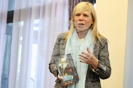 Бургас - Владимир Левчев - книга - представяне
