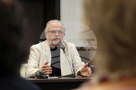 Бургас - Владимир Левчев - книга - представяне