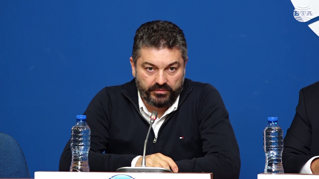 Сътрудничеството с БТА трябва да може да направи България разпознаваема дестинация за здраве през хранителни продукти, заяви Васил Христов, член на УС на БКПЗ, при подписването на договор за партньорство с Агенцията