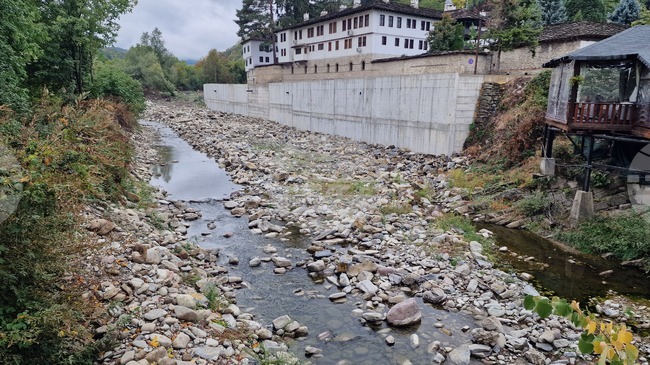 Regional Development Minister Reports 370 Violations at Construction Sites Near Rivers, Flood-Prone Areas