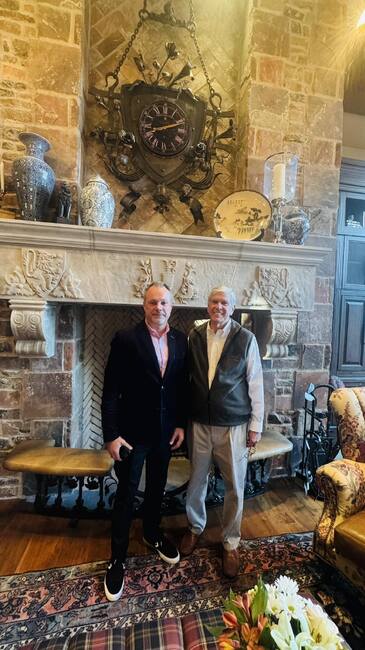 Генералният консул на България в Лос Анджелис Бойко Христов гостува в дома на американския сенатор Гордън Херолд Смит