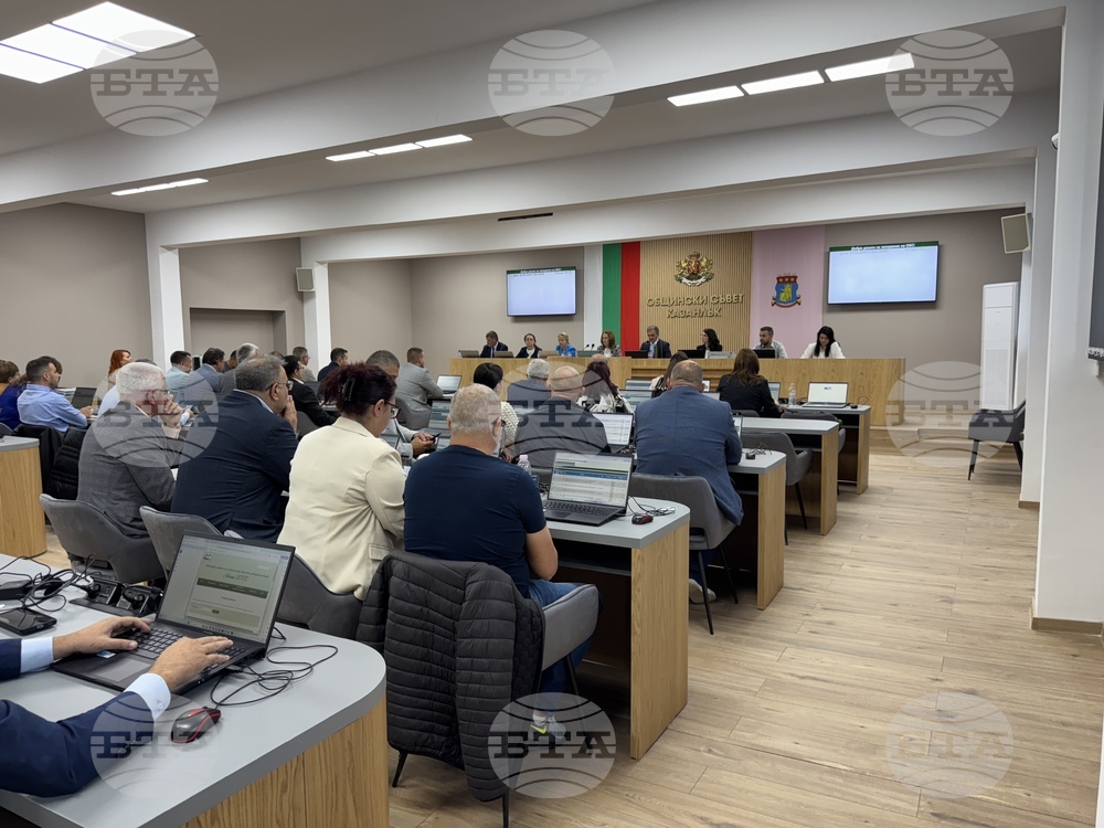 Общо 45 предложения приеха днес общинските съветници в Казанлък в рамките на две редовни заседания