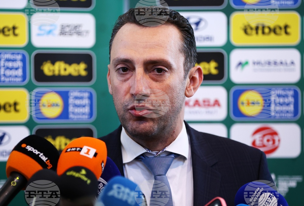 Министър Иван Пешев награди златните медалисти от Световното първенство по канадска борба