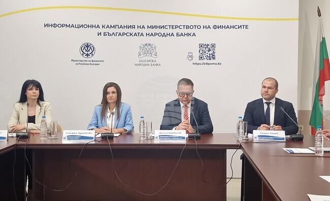 Институциите са готови, а бизнесът напредва по подготовката за въвеждане на еврото, каза зам.-министър Дончо Барбалов