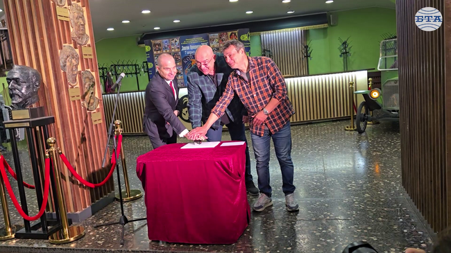 Ще запомним Георги Калоянчев като актьора, който не играеше ролите, а живееше в тях, каза министър Гроздан Караджов