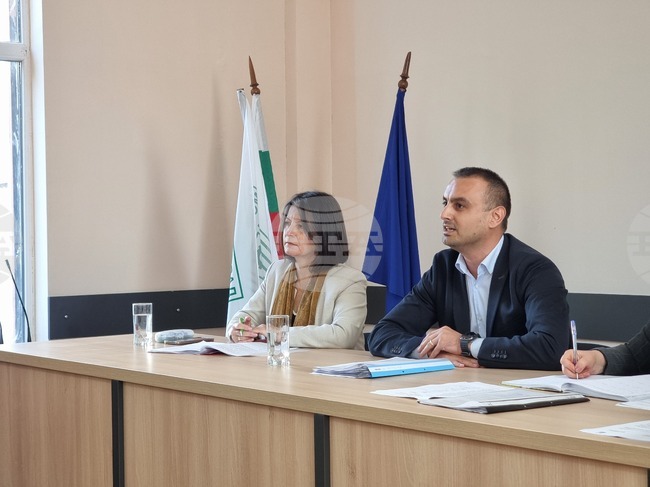 Шест нови имота за продажба бяха включени в гласуваната актуализирана програма за управление и разпореждане с имоти - общинска собственост в Момчилград