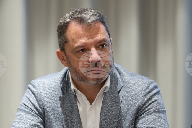 Инвеститорите в центрове за данни трябва да сключват дългосрочни договори за ток, за да не повлияят на пазара на енергия, заяви членът на Комисията по енергетика в НС Делян Добрев