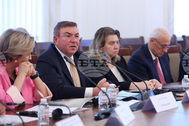 Председателят на парламента Наталия Киселова: Ще подкрепим инициативи на здравните експерти за превенция срещу затлъстяването