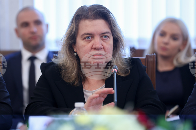 Над 40% от хората в България над 18 години имат проблем, свързан със затлъстяването, заяви председателят на парламента Наталия Киселова