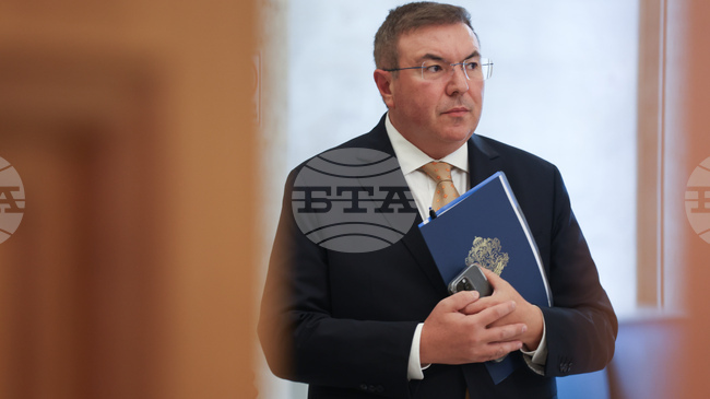 Седемдневен срок даде народният представител проф. Костадин Ангелов на РИОСВ-Велико Търново за решаване на проблемите с въздуха в града