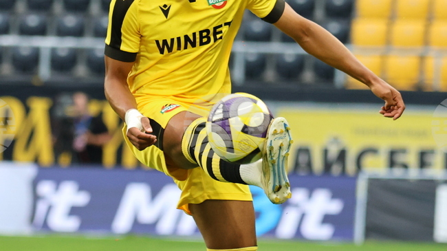 Ботев (Пловдив) не признава констатацията на БФС по казуса с трансфера на Армстронг Око-Флекс в Левски