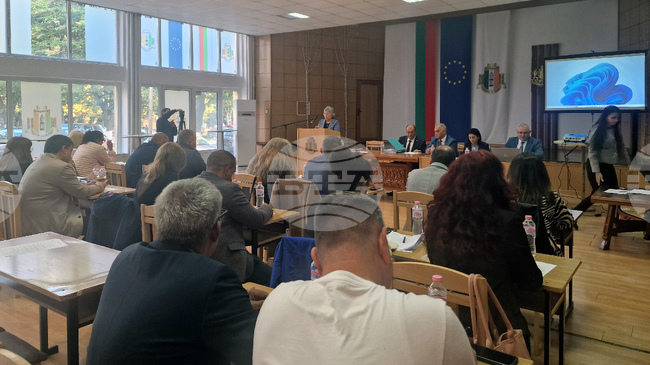 Общинският съвет в Кубрат разреши дружеството „Кубратска гора“ да си закупи машина за дърводобив