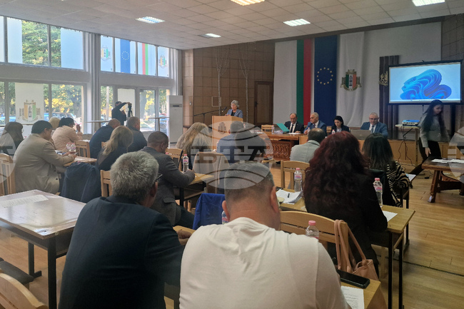 Общинският съвет в Кубрат разреши дружеството „Кубратска гора“ да си закупи машина за дърводобив