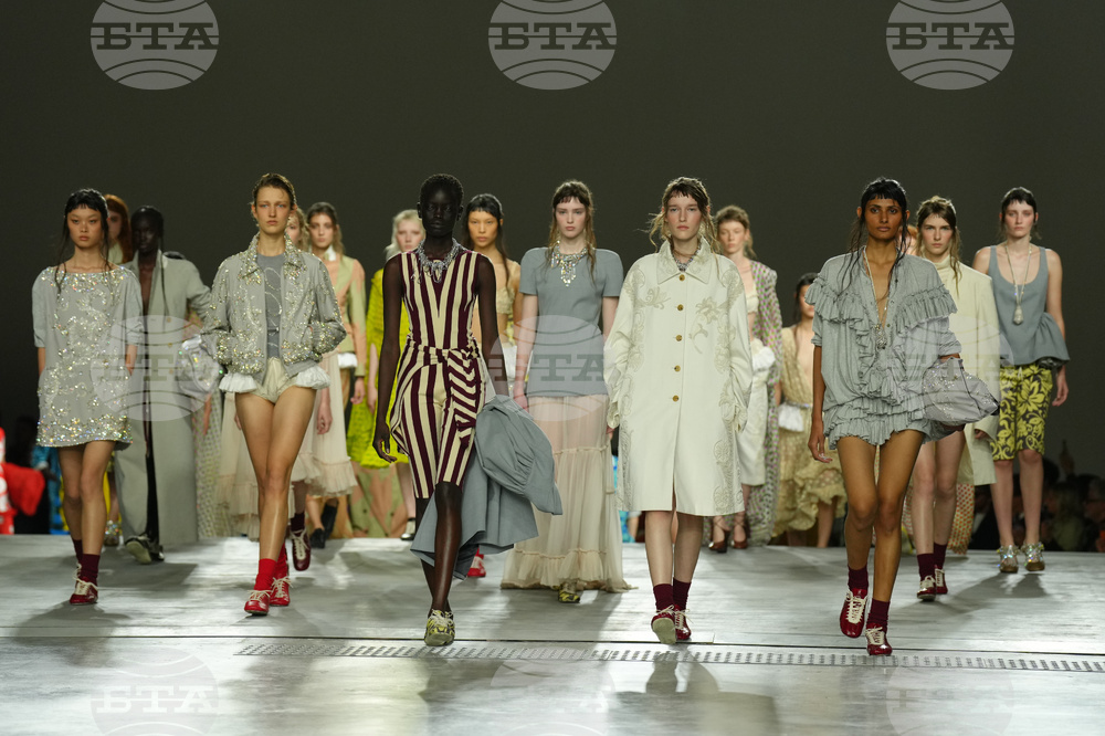France Fashion Dries Van Noten S/S 26