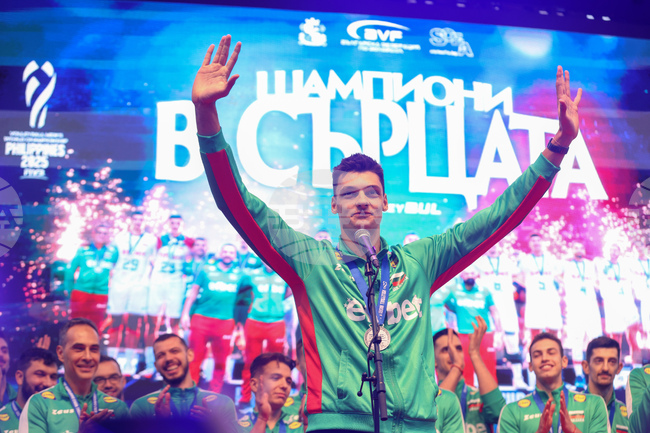 Александър Николов бе най-резултатен за трета поредна победа на Чивитанова в италианската волейболна Суперлига