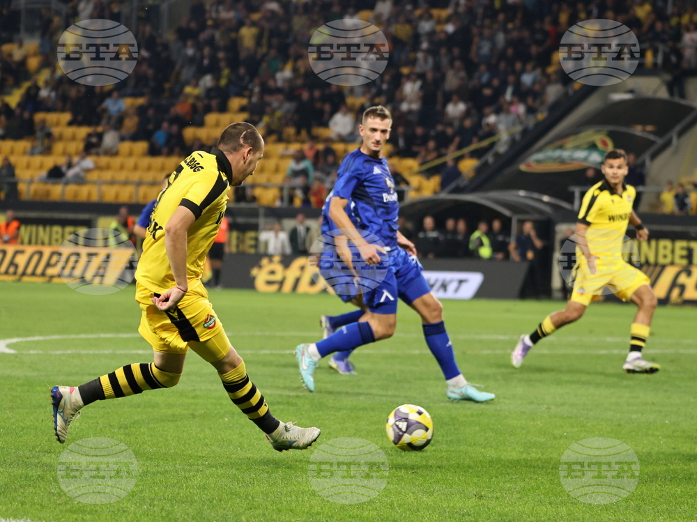 Тодор Неделев поднови тренировки с Ботев (Пловдив) преди гостуването на Спартак (Варна) в турнира за Купата на България