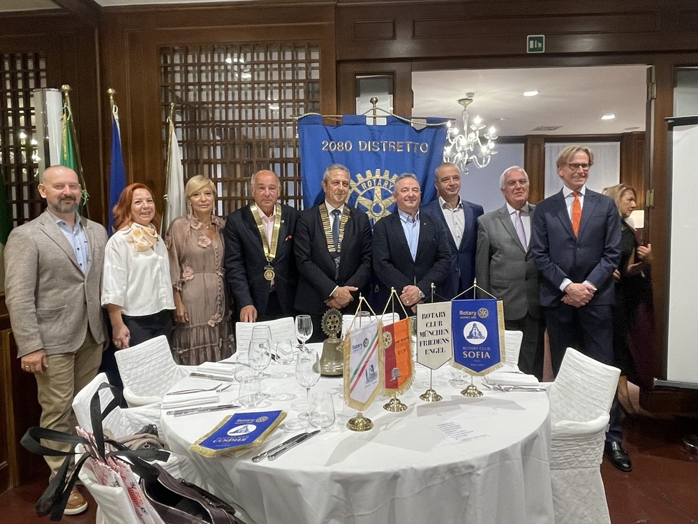 ​Четиристранна среща на Ротари клубове в Рим