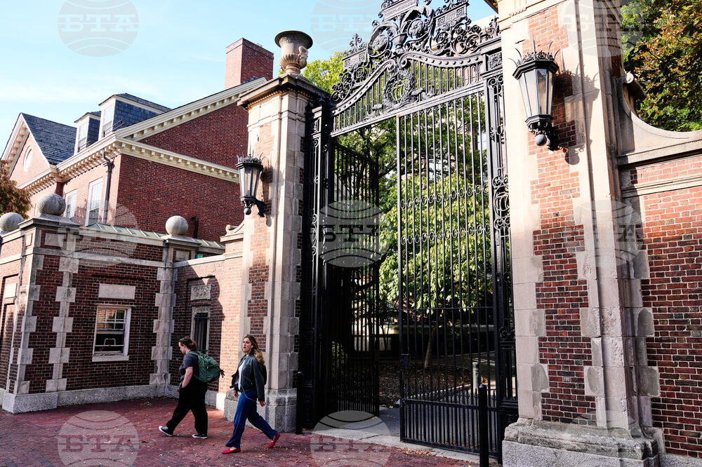 Пентагонът обяви, че прекъсва връзките си с Харвардския университет; прекратяват се военното обучение, стипендиите и програми за сертификати