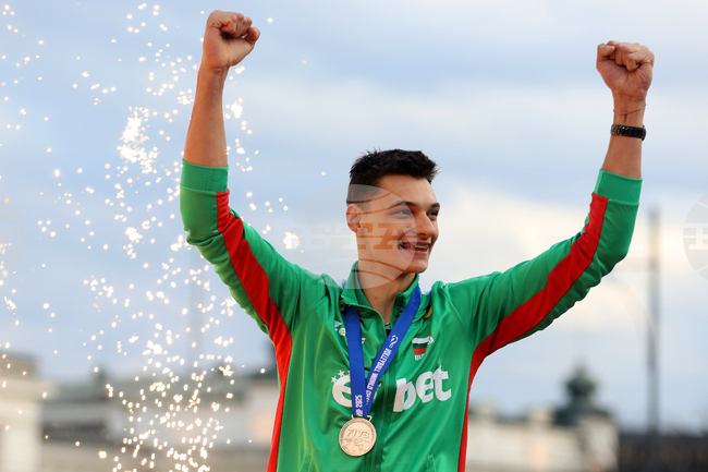 Александър Николов бе обявен за най-полезен играч в италианската Суперлига за месец октомври, посвети наградата на годеницата си Юлия