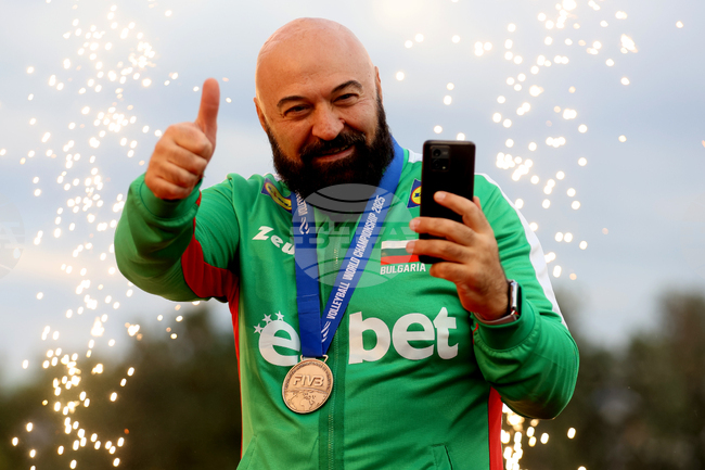 Волейболният треньор Франческо Кадеду: "Ще се опитам да внеса някои от идеите от националния отбор в Нефтохимик 2010, за да ни помогнат да се усъвършенстваме"